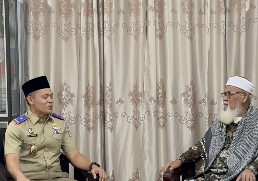 Pererat Silaturahmi Ramadan, Kakanwil BPN Aceh Kunjungi Waled NU di Bireuen